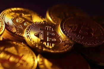  Hình ảnh minh họa đồng tiền điện tử Bitcoin. (Ảnh: Reuters/TTXVN) 