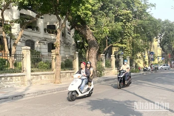 Dự báo khu vực Hà Nội ngày nắng, có nơi nắng nóng. (Ảnh: Đ.T)