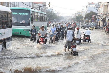 Cảnh báo triều cường ven biển phía đông Nam Bộ. (Ảnh: TT Dự báo khí tượng thuỷ văn quốc gia)
