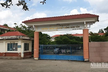 Trường trung học phổ thông Hàm Tân, tỉnh Bình Thuận.