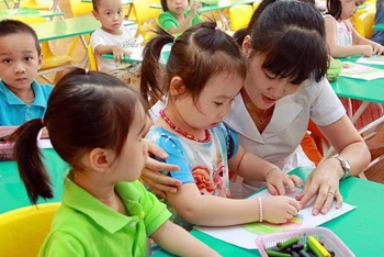 [Video] Đề xuất bổ sung miễn học phí cho trẻ dưới 5 tuổi, hỗ trợ học phí trường dân lập