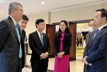 Lãnh đạo tỉnh Bình Dương và lãnh đạo tỉnh Yamaguchi (Nhật Bản) tại buổi gặp gỡ và làm việc ở Bình Dương vào tháng 11/2022.