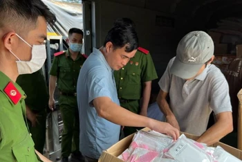 Phát hiện các loại hàng hóa có nguồn gốc nước ngoài không có hóa đơn, chứng từ vận chuyển qua Ga Sóng Thần.
