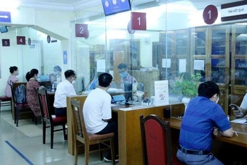 Các phương thức hướng dẫn người dân làm thủ tục được đa dạng hóa.