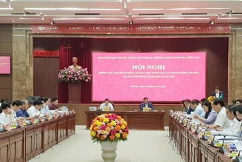 Quang cảnh buổi làm việc.