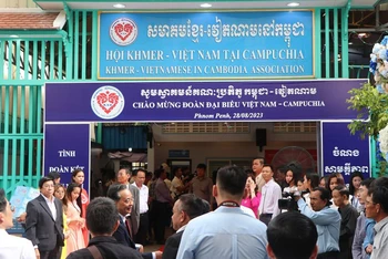 Lễ kỷ niệm được tổ chức tại trụ sở Hội Khmer-Việt Nam ở Thủ đô Phnom Penh.