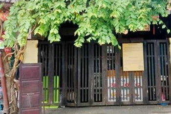 Ủy ban nhân dân tỉnh Quảng Nam đình chỉ hoạt động 3 tháng đối với tiệm Bánh mì Phượng.