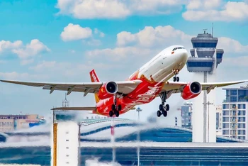 Trong dịp cao điểm hè, Vietjet cung cấp thêm 1,4 triệu vé, tương đương mức tăng gần 35% tải cung ứng nội địa.