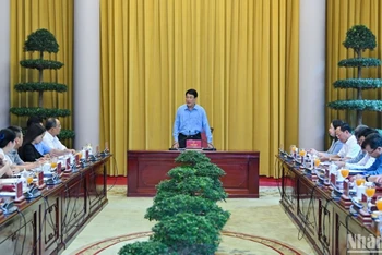 Chủ tịch nước Lương Cường làm việc với Văn phòng Chủ tịch nước.