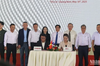Ký kết hợp tác giữa hãng tàu Regional Container Lines (RCL) với cảng quốc tế Chu Lai.
