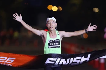 Vận động viên marathon hàng đầu Hoàng Nguyên Thanh sẽ dự giải đấu. (Ảnh VnExpress)
