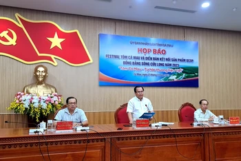 Cà Mau họp báo công bố chính thức về chuỗi sự kiện liên quan đến Festival tôm Cà Mau và Diễn đàn OCOP đồng bằng sông Cửu Long năm 2023 diễn ra vào khoảng giữa tháng 12/2023.