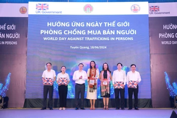 Chính phủ Anh cam kết tiếp tục hợp tác với Chính phủ Việt Nam nhằm từng bước xóa bỏ vấn nạn mua bán người.