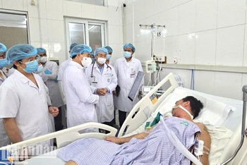 Bộ Y tế ban hành văn bản về việc tăng cường đảm bảo an ninh, an toàn cho người bệnh và nhân viên y tế tại các cơ sở khám chữa bệnh.
