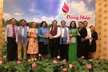 Các đại biểu tham dự Hội nghị xúc tiến, quảng bá du lịch đồng bằng sông Cửu Long với các tỉnh, thành phố miền trung, chiều 18/8. (Ảnh: ANH ĐÀO)
