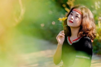 Chân dung nhà thơ trẻ Lữ Hồng.