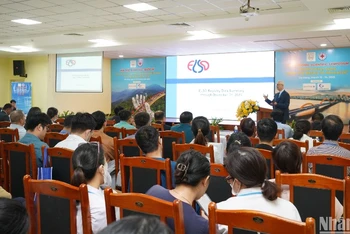 Bệnh viện Đà Nẵng khai mạc hội thảo quốc tế trao đổi oxy qua màng ngoài cơ thể (ECMO) từ cơ bản đến nâng cao. (Ảnh: ANH ĐÀO)