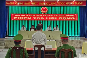 Toà án nhân dân thành phố Đà Nẵng mở phiên tòa lưu động xét xử Phan Văn Minh. (Ảnh: ANH ĐÀO)