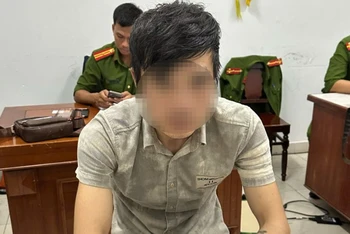 Đối tượng Nguyễn Thật tại cơ quan công an. (Ảnh: Công an cung cấp)