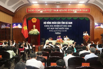 Toàn cảnh phiên bế mạc.