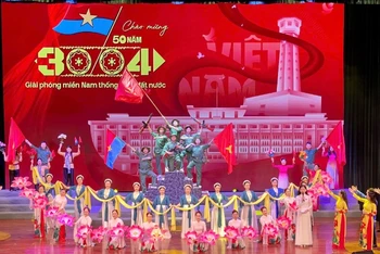 Tiết mục nghệ thuật đặc sắc tại chương trình.