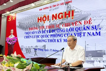 Thiếu tướng, Phó Giáo sư, Tiến sĩ Lê Văn Cương là diễn giả của hội nghị.
