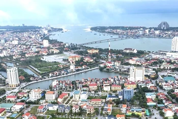 Thành phố Đồng Hới được sắp xếp thành 3 phường, trong đó có 1 phường mang tên thành phố.