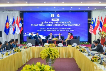 Tọa đàm “Vấn đề đặt ra và giải pháp tối ưu hoá quản trị tòa soạn số ở các quốc gia ASEAN”. (Ảnh: THÀNH ĐẠT)