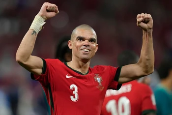 Pepe ăn mừng chiến thắng của Bồ Đào Nha trước Cộng hòa Séc. (Ảnh: EURO 2024)