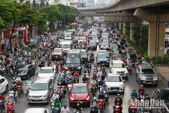 Người dân bắt đầu đổ xô về quê trước dịp nghỉ lễ 30/4.