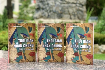Bộ sách Thời gian và nhân chứng (Hồi ký của các nhà báo) do Giáo sư, Nhà giáo nhân dân Hà Minh Đức và cộng sự dày công biên soạn, Nhà xuất bản Chính trị quốc gia Sự thật ấn hành