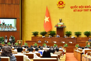 Quang cảnh phiên họp sáng 3/6. (Ảnh: THỦY NGUYÊN)