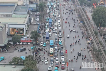 Trong ngày 28 Tết, toàn quốc xảy ra 52 vụ tai nạn giao thông, khiến 26 người tử vong, 26 người khác bị thương. So với ngày thứ ba của kỳ nghỉ Tết Nguyên đán năm 2024 (tức 29 Tết) giảm 32 vụ, giảm 12 người chết, giảm 33 người bị thương.