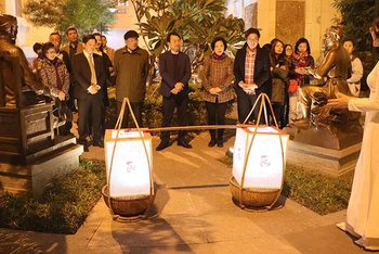 Tour du lịch văn học thu hút sự quan tâm của công chúng.