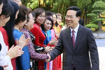 Chủ tịch nước Võ Văn Thưởng và các đại biểu. (Ảnh: TTXVN)