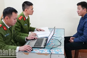 Đối tượng Vũ Thái Sơn tại cơ quan công an.