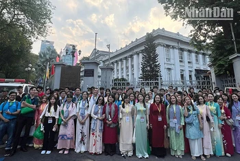 Kiều bào Thái Lan tự hào về đất nước Việt Nam, ấn tượng về lễ diễu binh