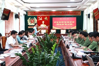 Buổi làm việc giữa Đoàn công tác của Bộ Công an với tỉnh Lai Châu thống nhất về việc hỗ trợ kinh phí xoá nhà tạm.
