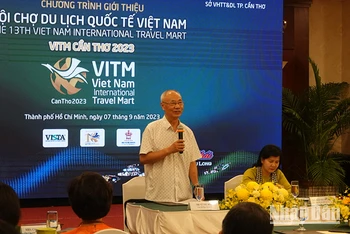 Ông Vũ Thế Bình, Chủ tịch Hiệp hội Du lịch Việt Nam thông tin về sự kiện.