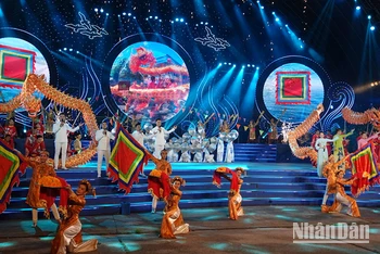 Tiết mục khai mạc Lễ hội Nghinh Ông - Cần Giờ. (Ảnh: Thế Anh)