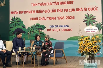 Quang cảnh buổi tọa đàm.