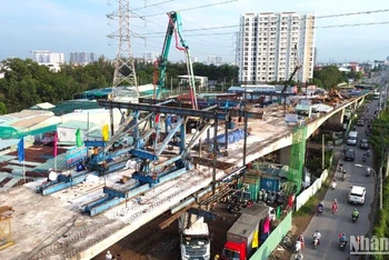 Công trình cầu Nam Lý hiện đạt 60% tiến độ, phấn đấu giải ngân 90% vốn đầu tư vào cuối năm 2023