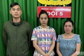 Các đối tượng tại cơ quan Công an ( Ảnh: Công an cung cấp)