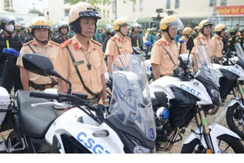 Lực lượng Cảnh sát giao thông Thành phố Hồ Chí Minh ra quân bảo đảm an ninh trật tự dịp cuối năm