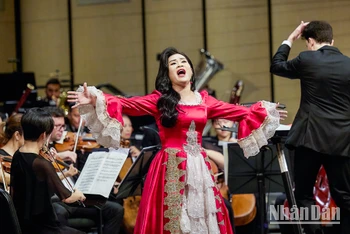 Nghệ sĩ Đào Tố Loan thăng hoa với La Traviata