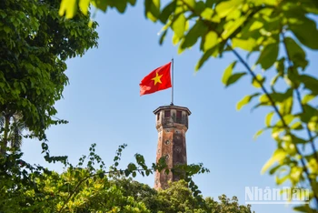 [Ảnh] Đường phố Hà Nội rực rỡ cờ hoa chào mừng ngày Quốc Khánh Việt Nam 2/9