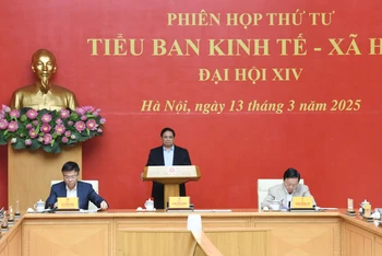 Thủ tướng Phạm Minh Chính chủ trì Phiên họp lần thứ tư của Tiểu ban Kinh tế-Xã hội.