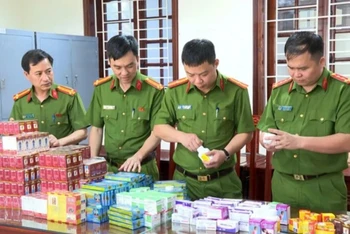 Công an Thanh Hoá phá đường dây sản xuất, buôn bán thuốc chữa bệnh giả. (Ảnh: Công an Thanh Hóa cung cấp)