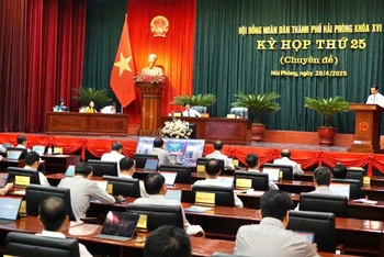 Quang cảnh kỳ họp.