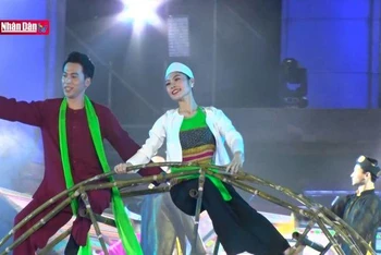 Khai mạc “Thanh âm xứ Mường và Lễ hội Carnaval Hòa Bình 2022”